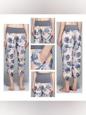 Lululemon Women 4 Om Pant Mini Art Pop White Multi / Slate